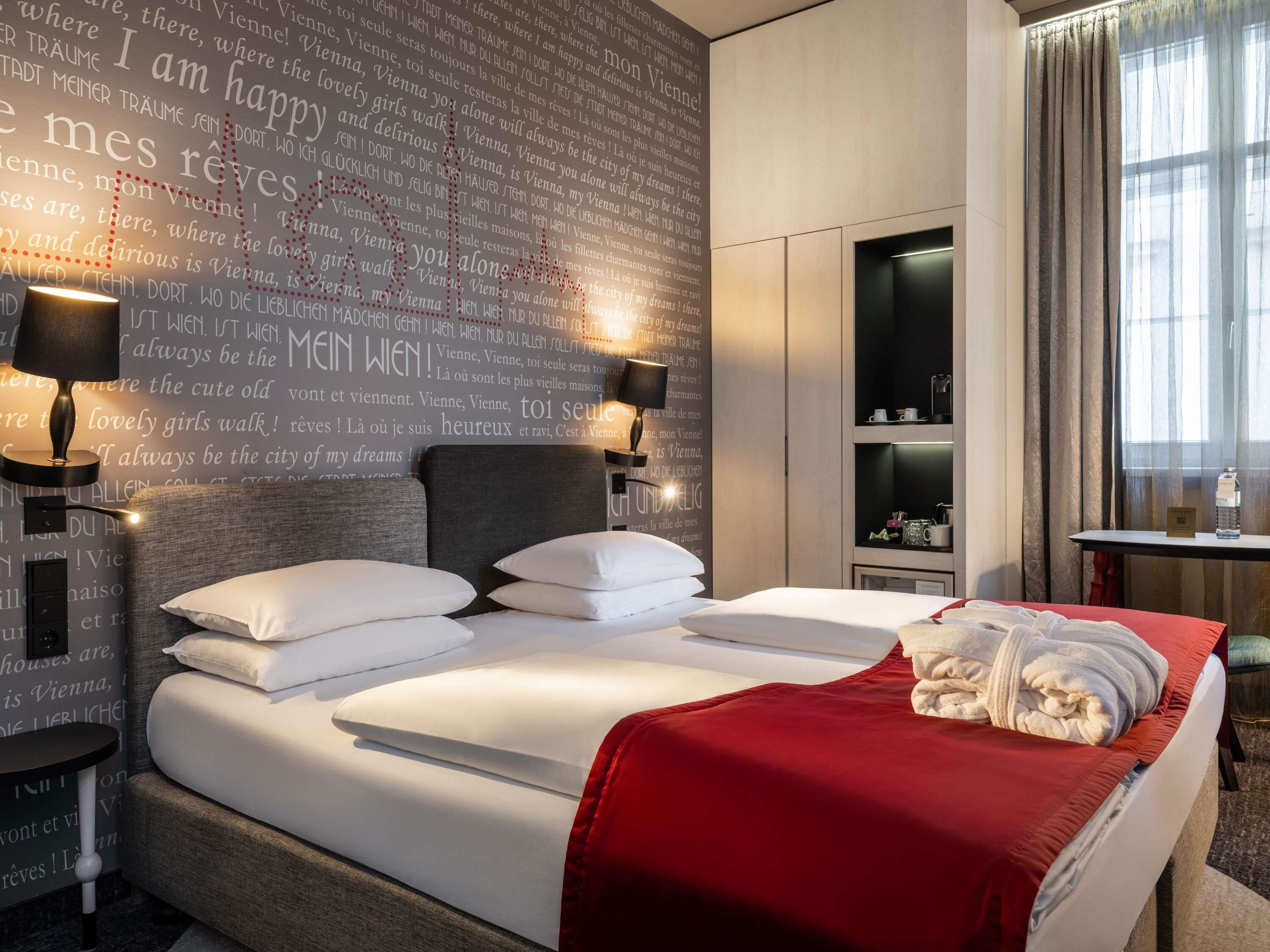 Privilege, Quarto, 1 cama Queen | Frigobar, cofres nos quartos, escrivaninha