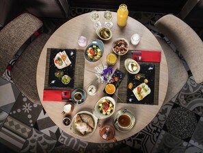 Daily buffet breakfast (EUR 26 per person) - Mercure Vienna First (Vienna)
