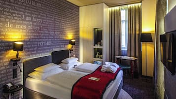 Privilege, Room, 1 Queen Bed | Premium bedding, minibar, in-room safe, desk