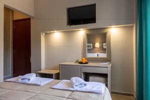 Minibar, coffre-fort, bureau, accès au Wi-Fi (inclus)