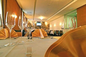 Dining - Hotel Crystal (Sarajevo)