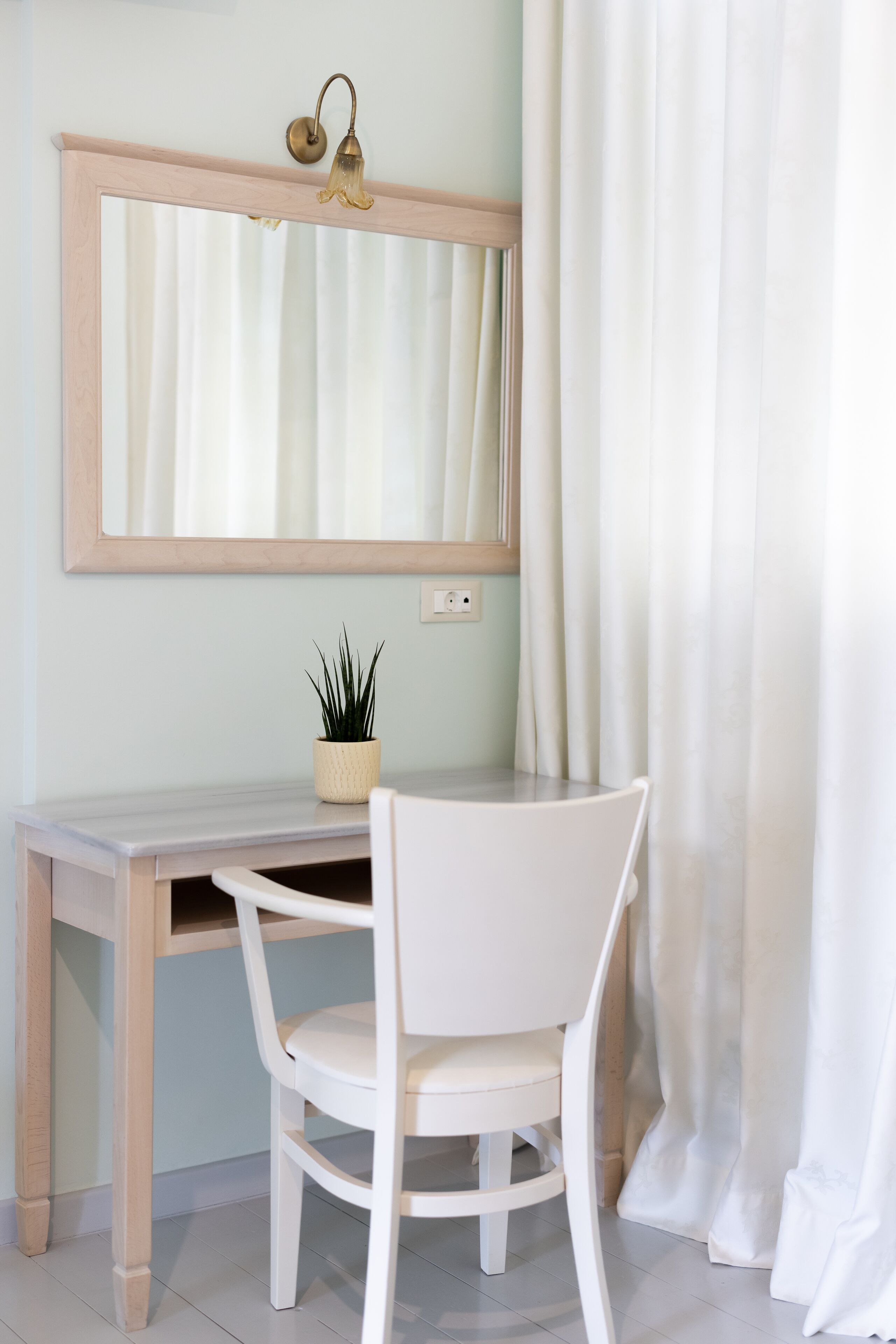 comfort double room | 1 bedroom, minibar, individually decorated, individually furnished