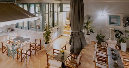 999 Luxury Hotel