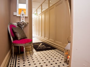 Interior - 7 Cross Street (Galway)
