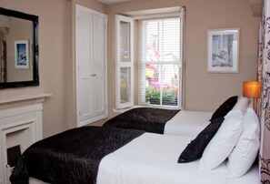 高档床上用品、记忆海绵床垫、特色装修、特色家居