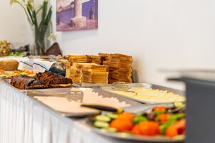 包含每日自助早餐