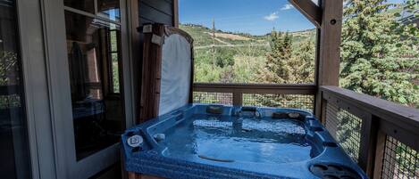 Town Pointe A301 | Terrace/patio