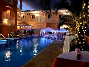 2 double Beds Deluxe Poolside | Terrace/patio - Rolson Hotel (San Ignacio)