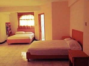 Standard Room, 2 Double Beds with AC | Cunas gratuitas y camas supletorias gratuitas