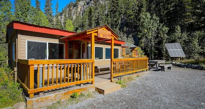 HI-Rampart Creek Hostel