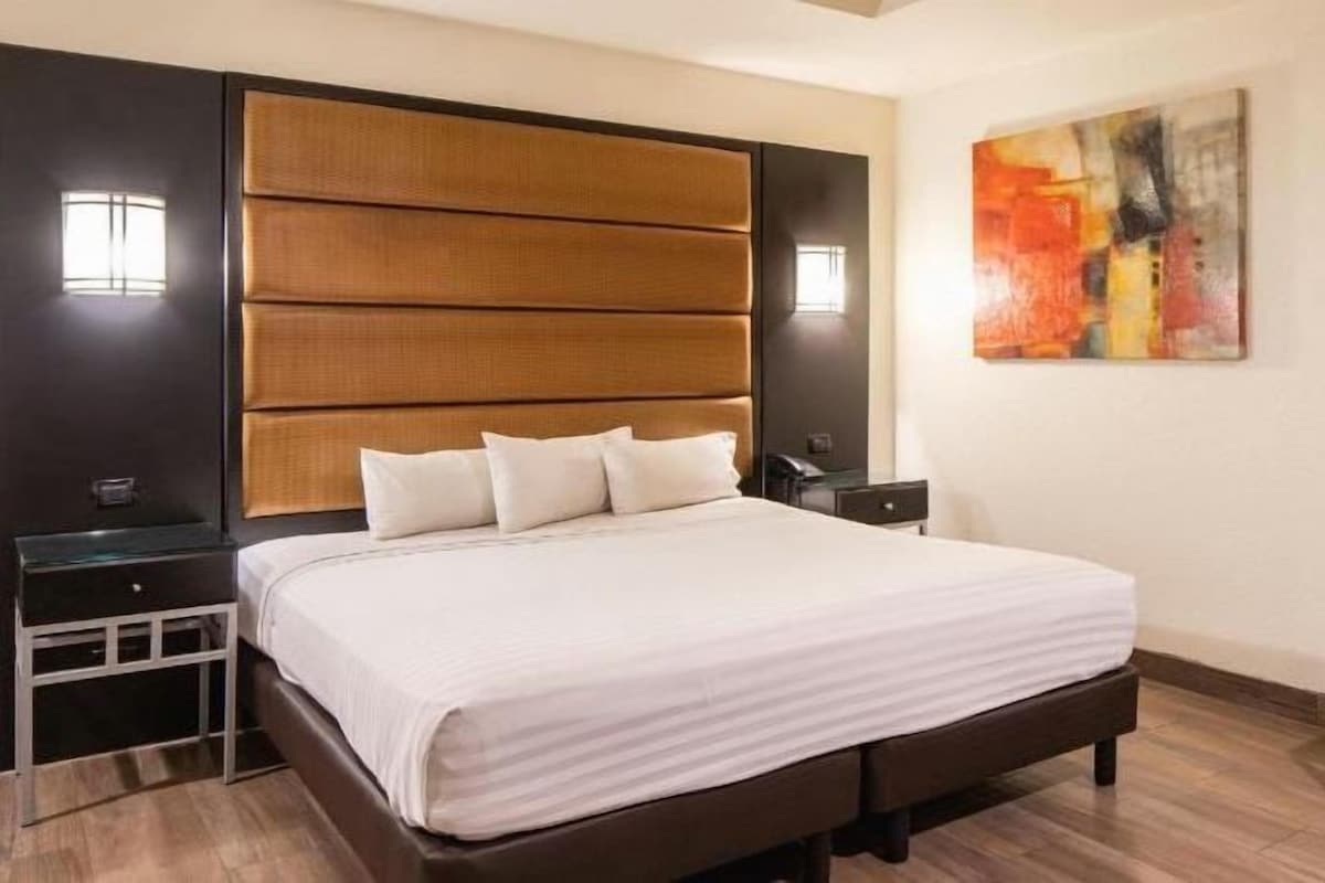 In-room safe, desk, laptop workspace, blackout drapes