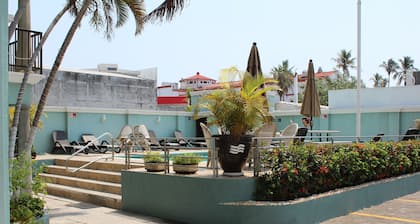 Hotel Paraíso Suites