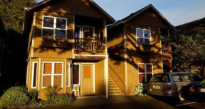 Lighthouse Inn