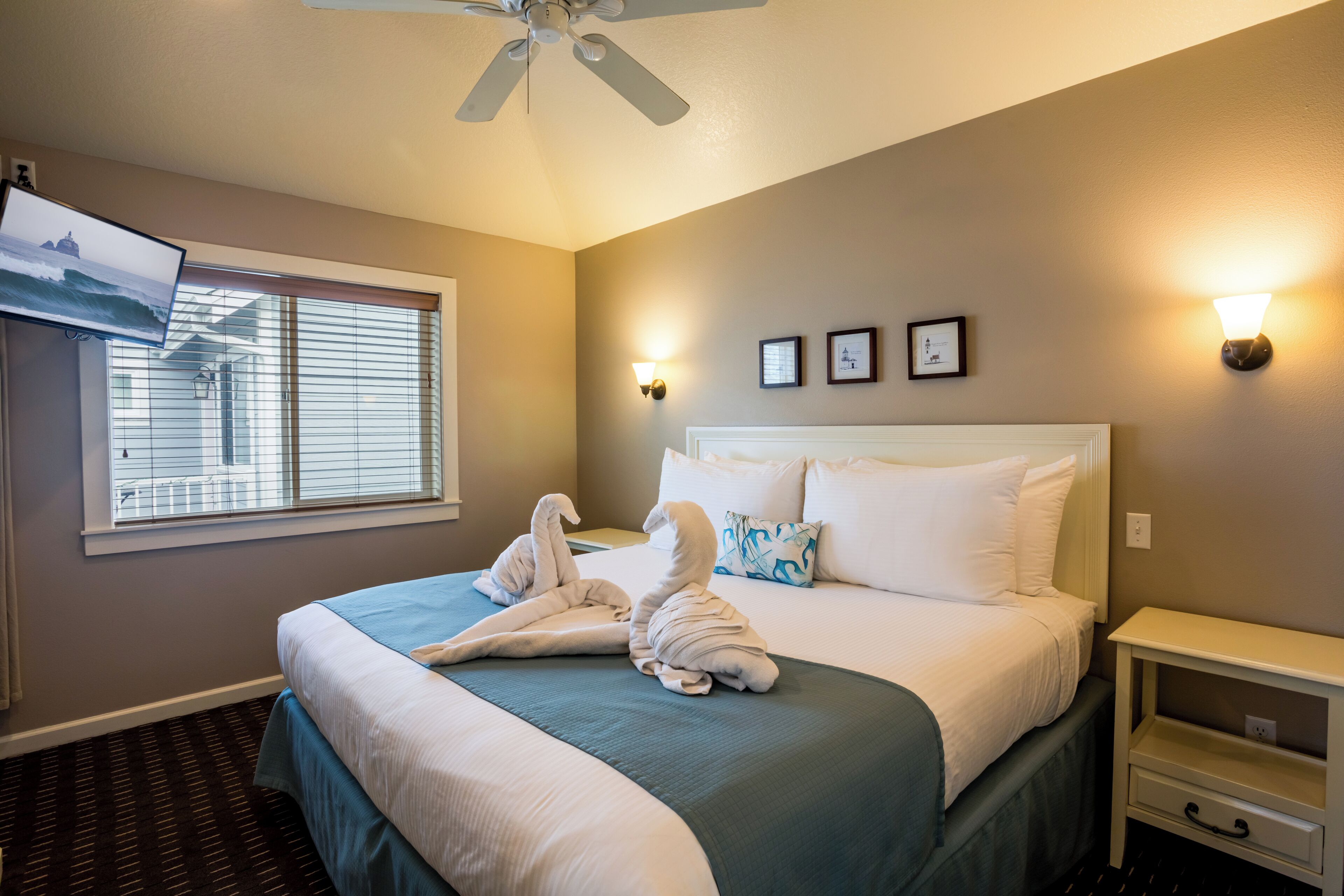 suite, 1 king bed with sofa bed, kitchenette | hypo-allergenic bedding, iron/ironing board, free cots/infant beds