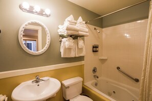 Queen Suite with sofabed, 1st Floor, Kitchenette, Non-Pet | Bathroom | Free toiletries, hair dryer, towels