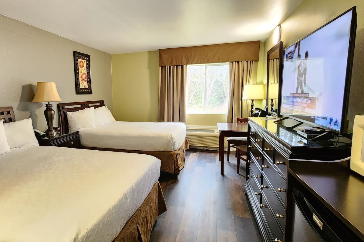 Premium bedding, desk, free WiFi, bed sheets
