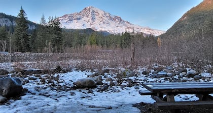 Crest Trail Lodge