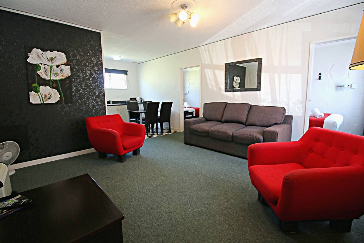 Deluxe Two Bedroom Apartment
