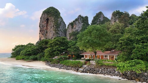 Villa Macaque and Villa Languor