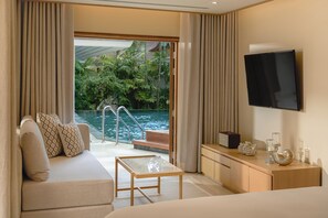 Sengetøy av topp kvalitet, memory foam-senger, minibar og safe på rommet