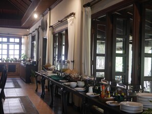 Daily buffet breakfast for a fee - Santi Resort & Spa (Luang Prabang)
