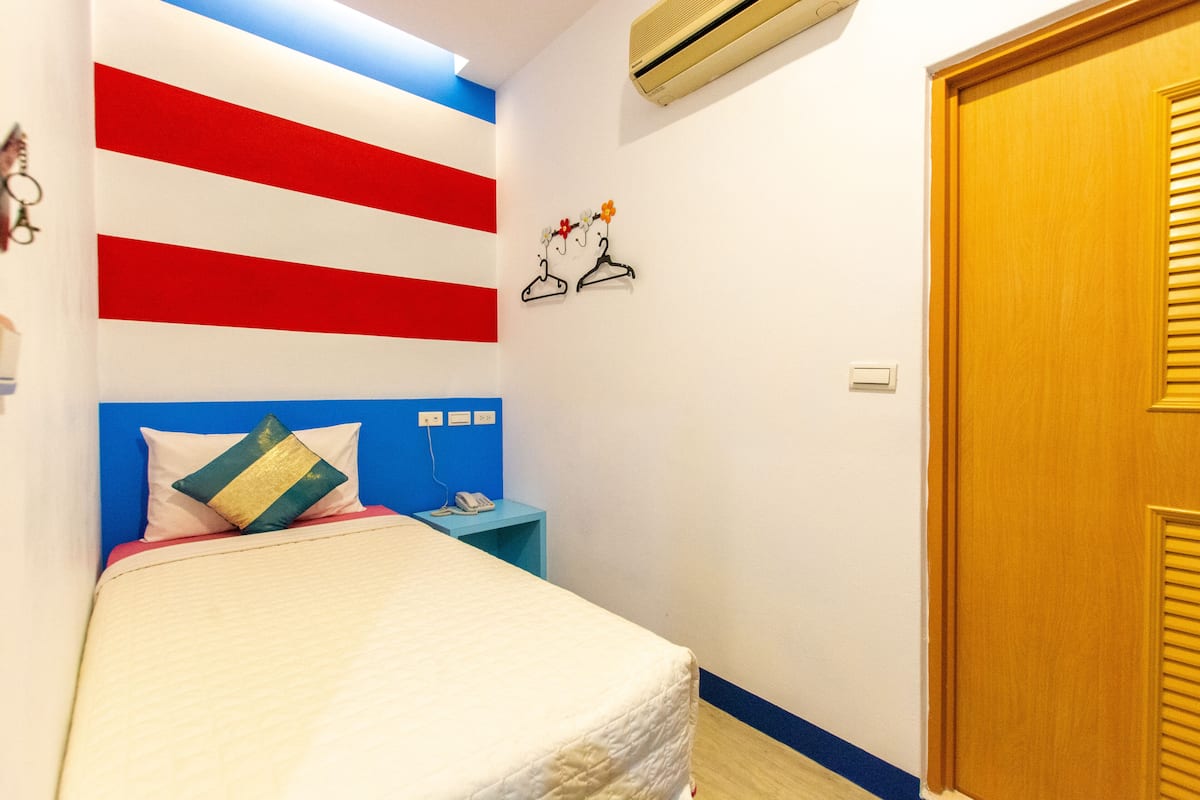 Individually furnished, blackout curtains, soundproofing, free WiFi