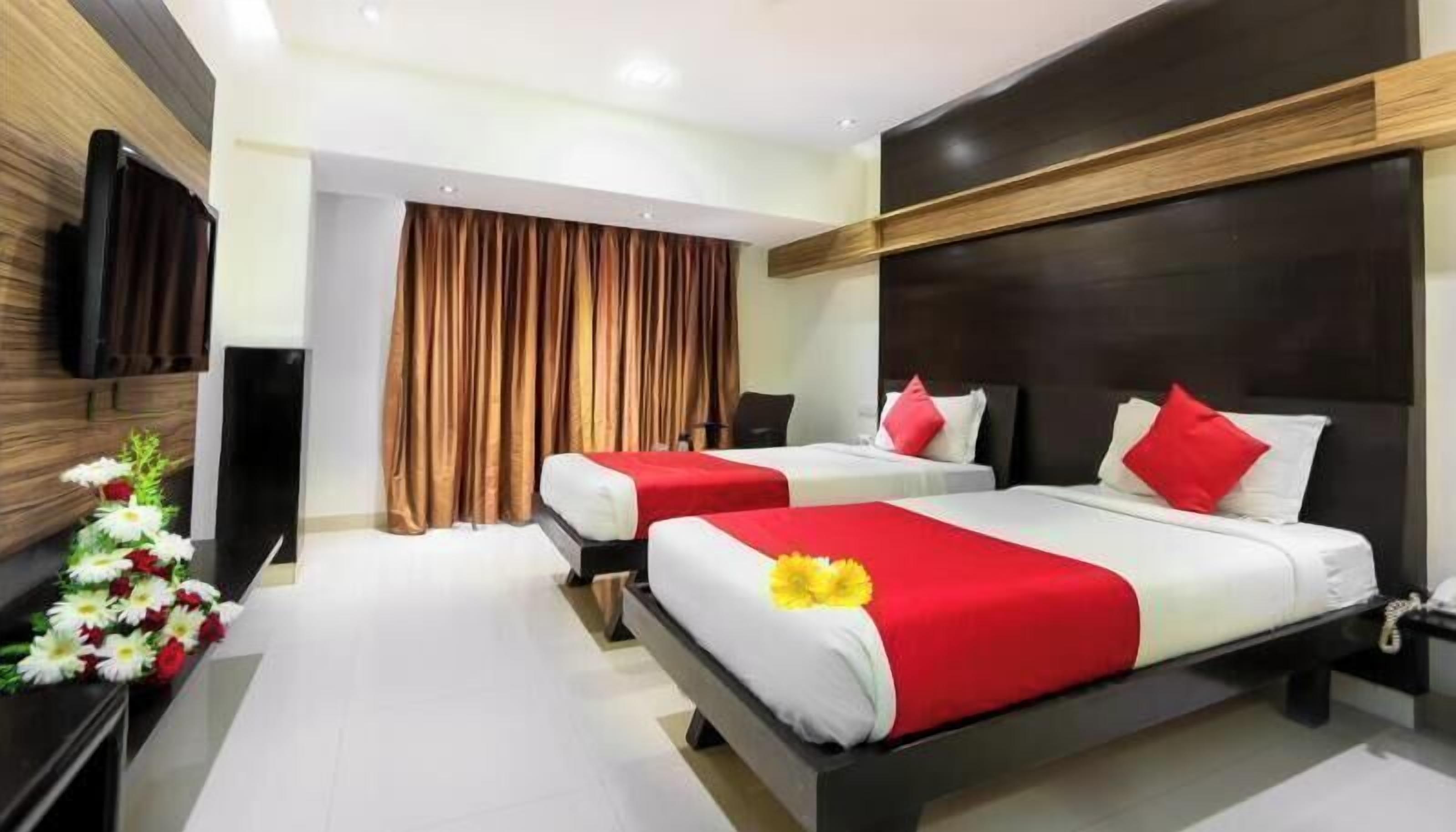 Premium bedding, in-room safe, desk, soundproofing