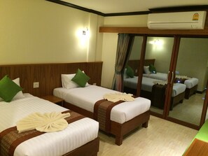 Pool View Room | In-room safe, desk, rollaway beds, free WiFi - The Green Hotel Koh Lipe (Koh Lipe)