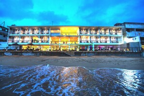 Front of property - Coral Rock by Bansei (Hikkaduwa)