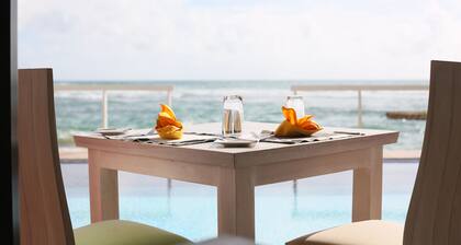 Coral Rock by Bansei