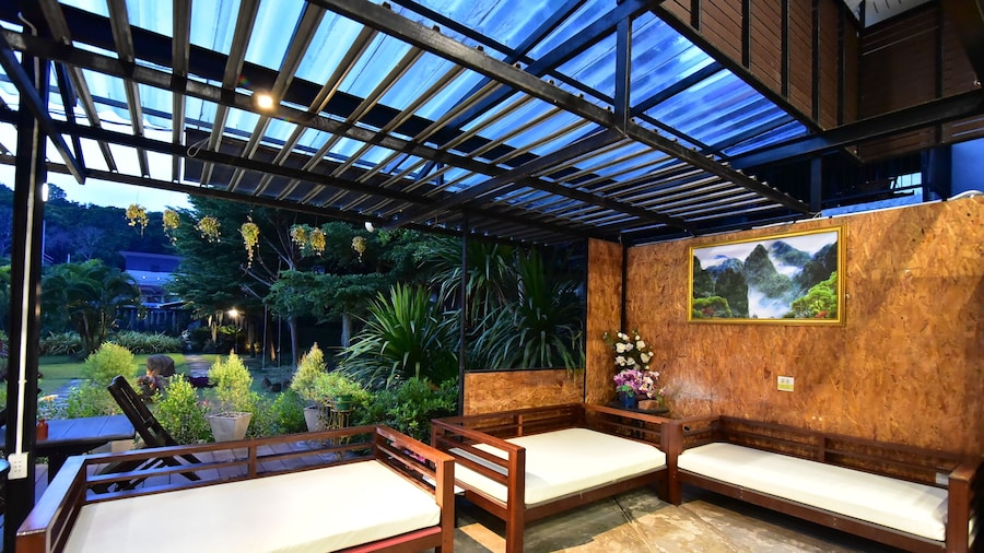 The Breeze Lipe Resort