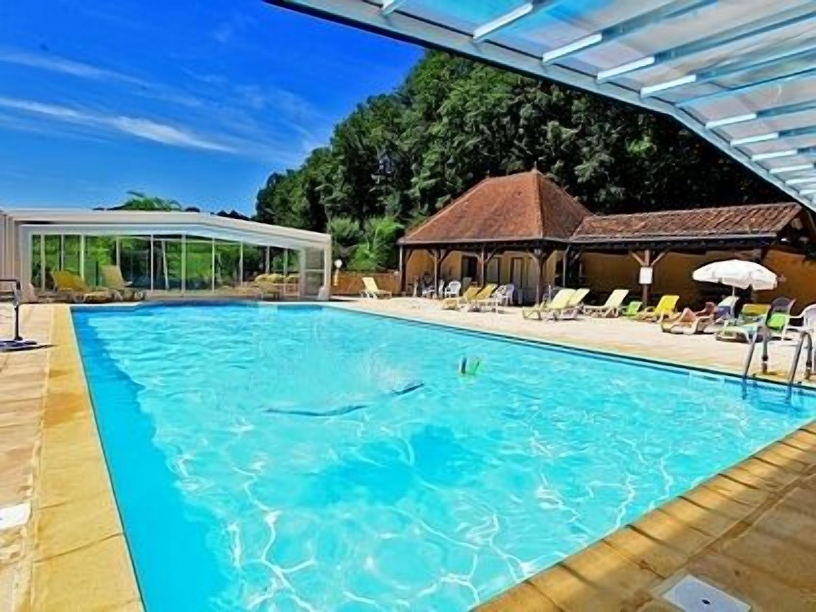 indoor pool, pool loungers