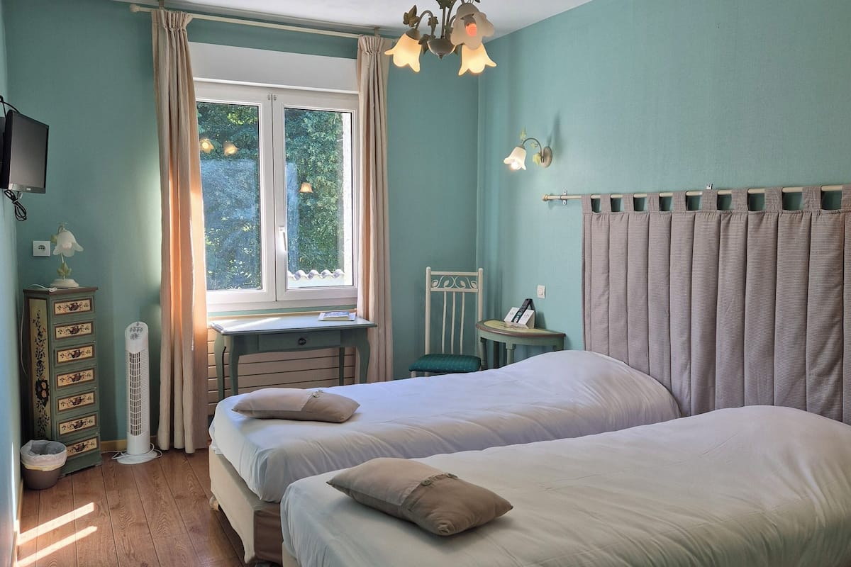 Chambre Standard avec lits jumeaux | Bureau, Wi-Fi gratuit