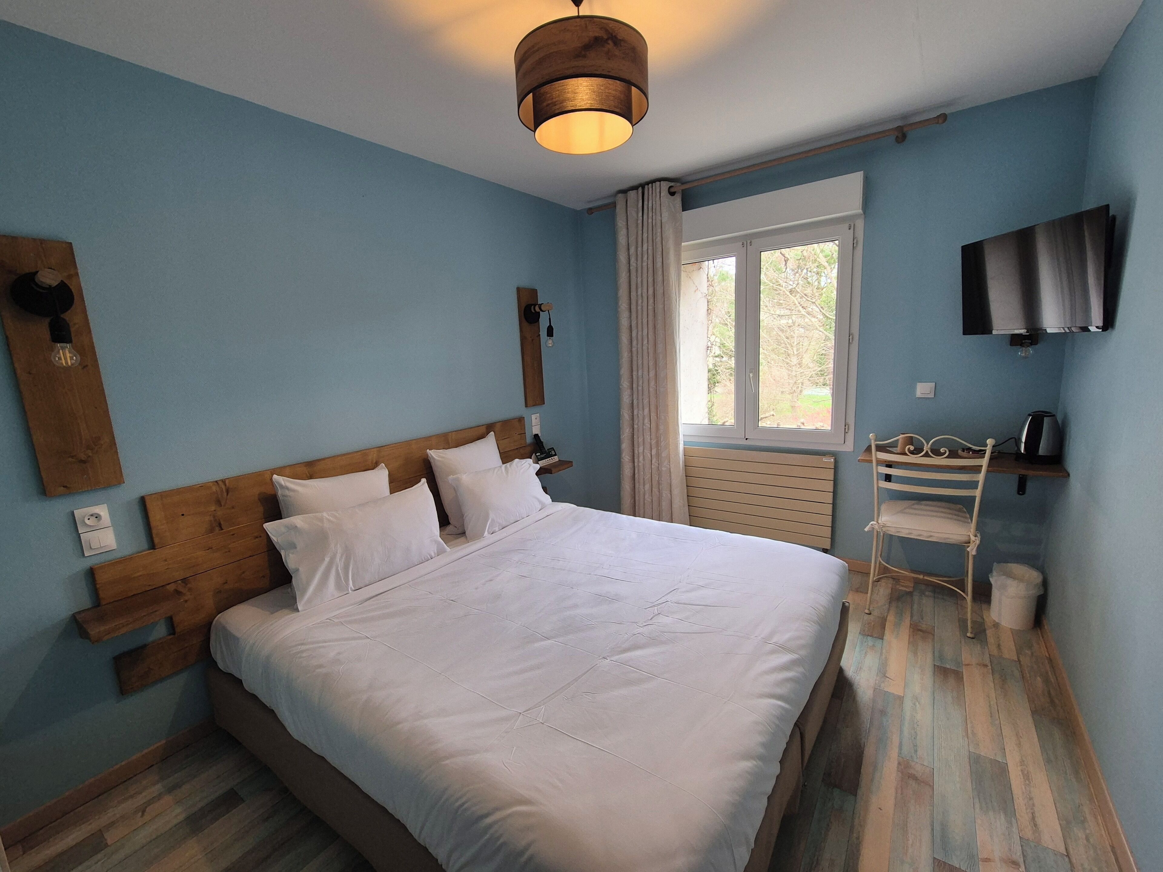 Escritorio y wifi gratis 