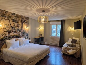 Comfort Triple Room | Desk, free WiFi -  Logis Hôtel restaurant Les Norias (Cazilhac)