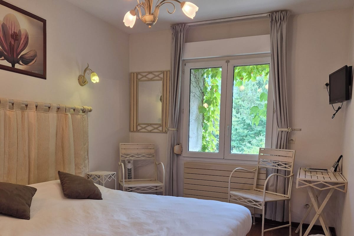 Chambre Double Confort | Bureau, Wi-Fi gratuit