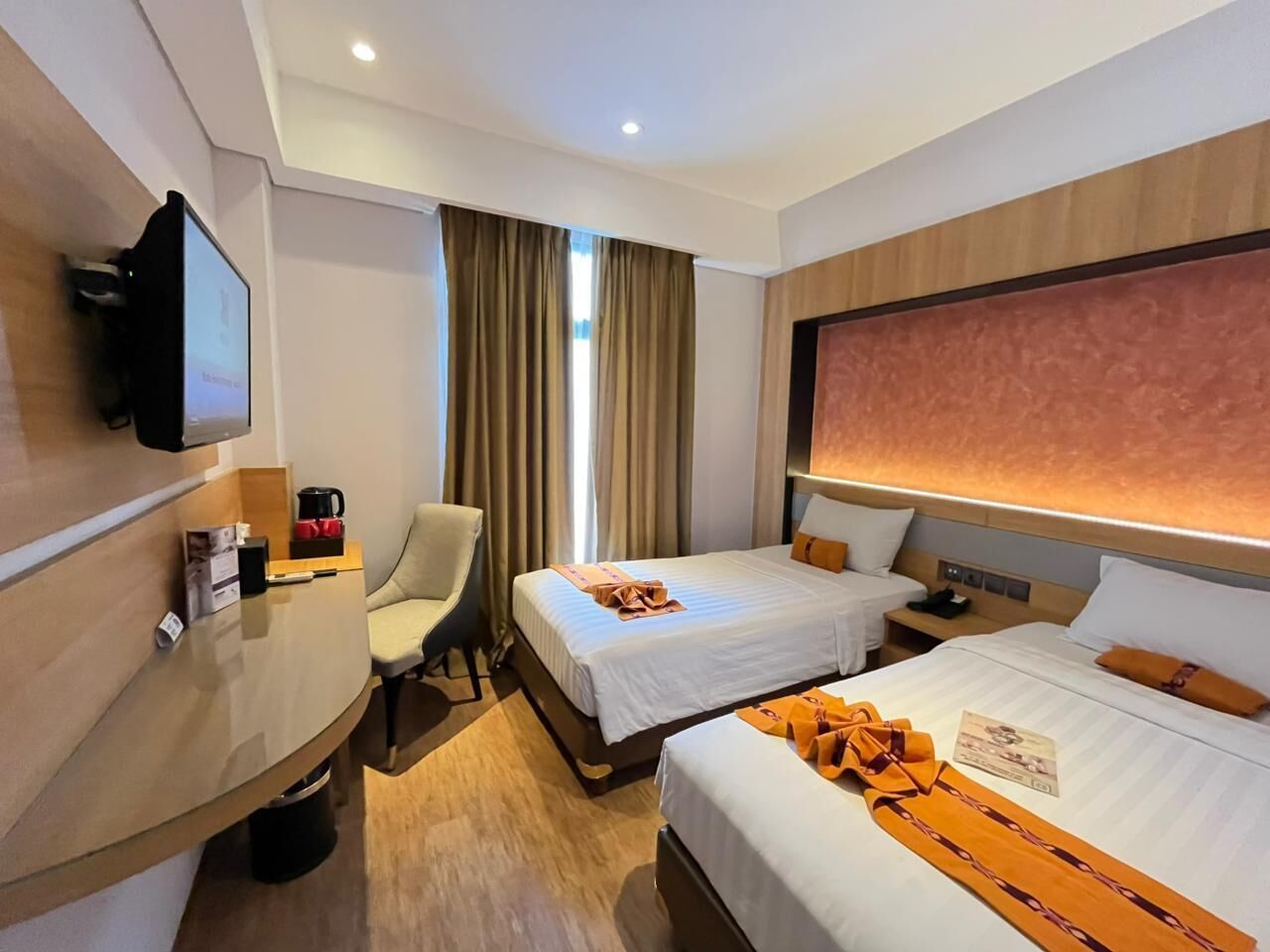 Deluxe Twin Room | Desk, free WiFi