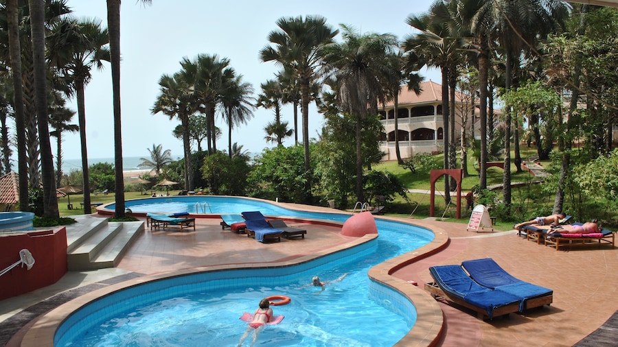 Lemon Creek Hotel Resort