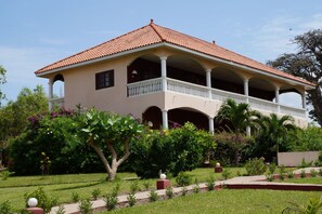 Facials, manicures and pedicures - Lemon Creek Hotel Resort (Serrekunda)