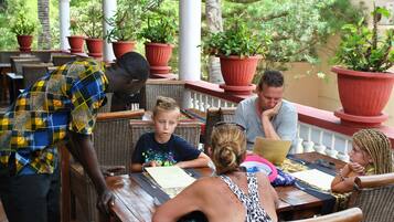 Free daily buffet breakfast