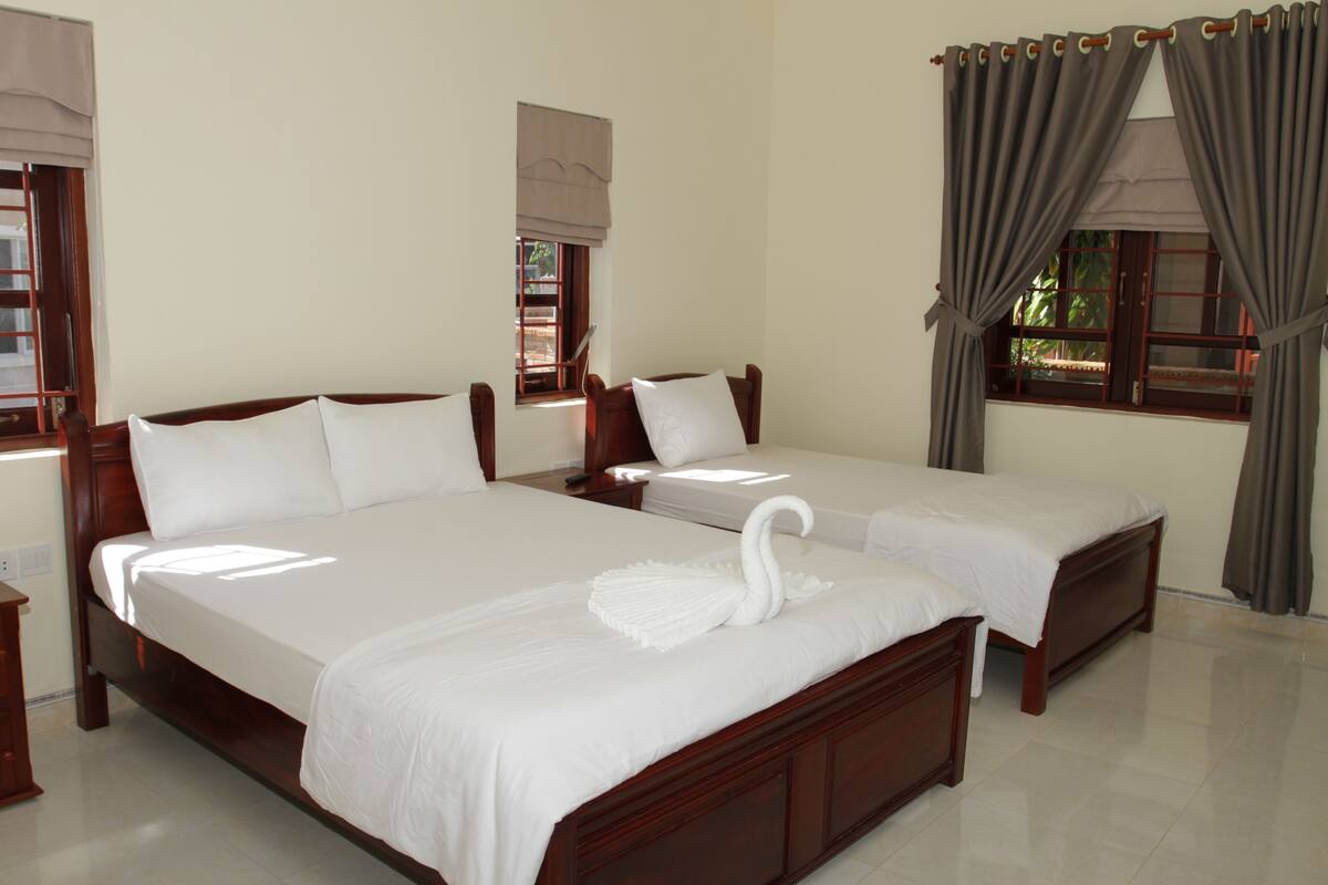 Standard Bungalow, 3 Bedrooms, Resort View, Courtyard Area | Room amenity