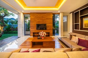 59-inch Smart TV with satellite channels