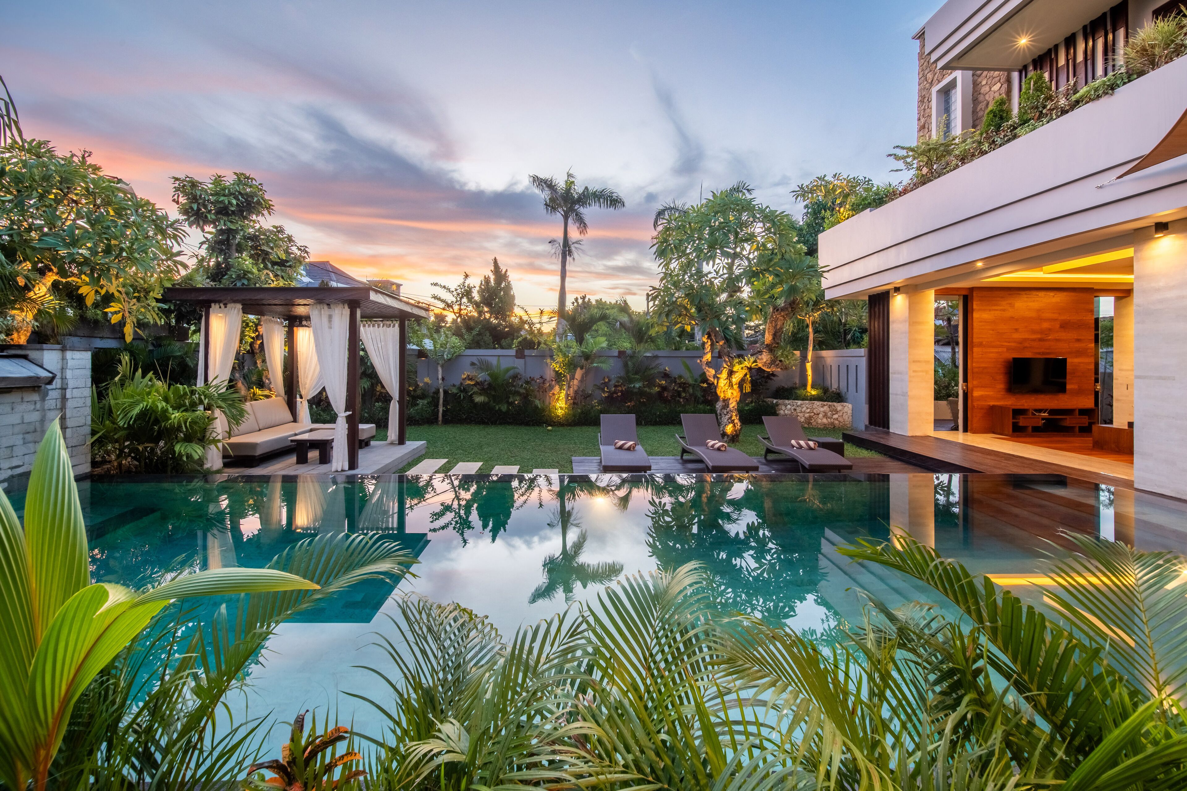 The Amarta Six Bedrooms VIlla | Pemandangan taman