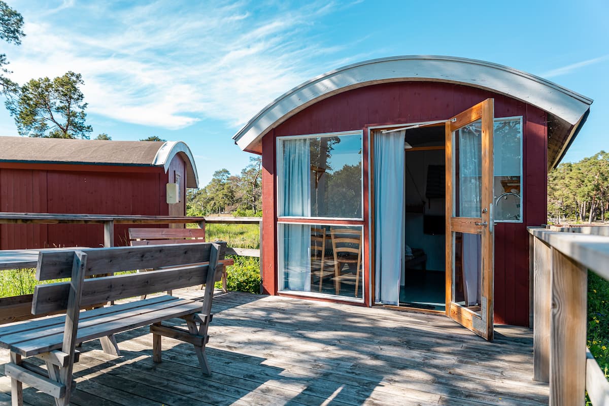 Economy Cabin