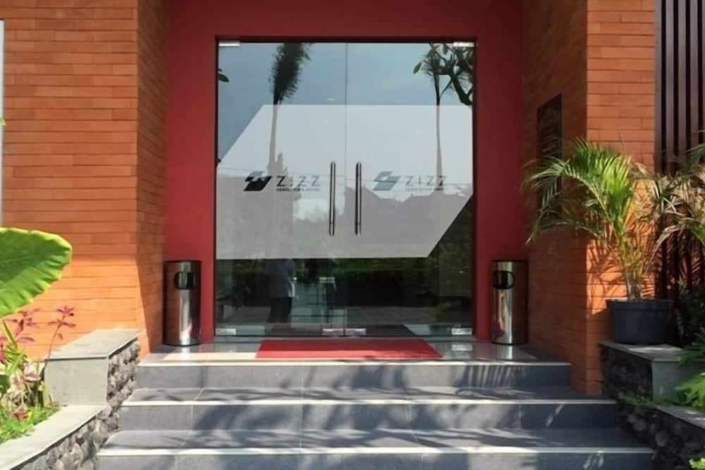 Zizz Convention Hotel
