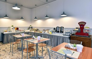 Mittagessen und Abendessen, internationale Küche