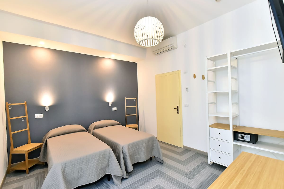 Classic Double Room | In-room safe, desk, free WiFi, bed sheets
