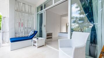 1 bedroom, in-room safe, iron/ironing board, bed sheets