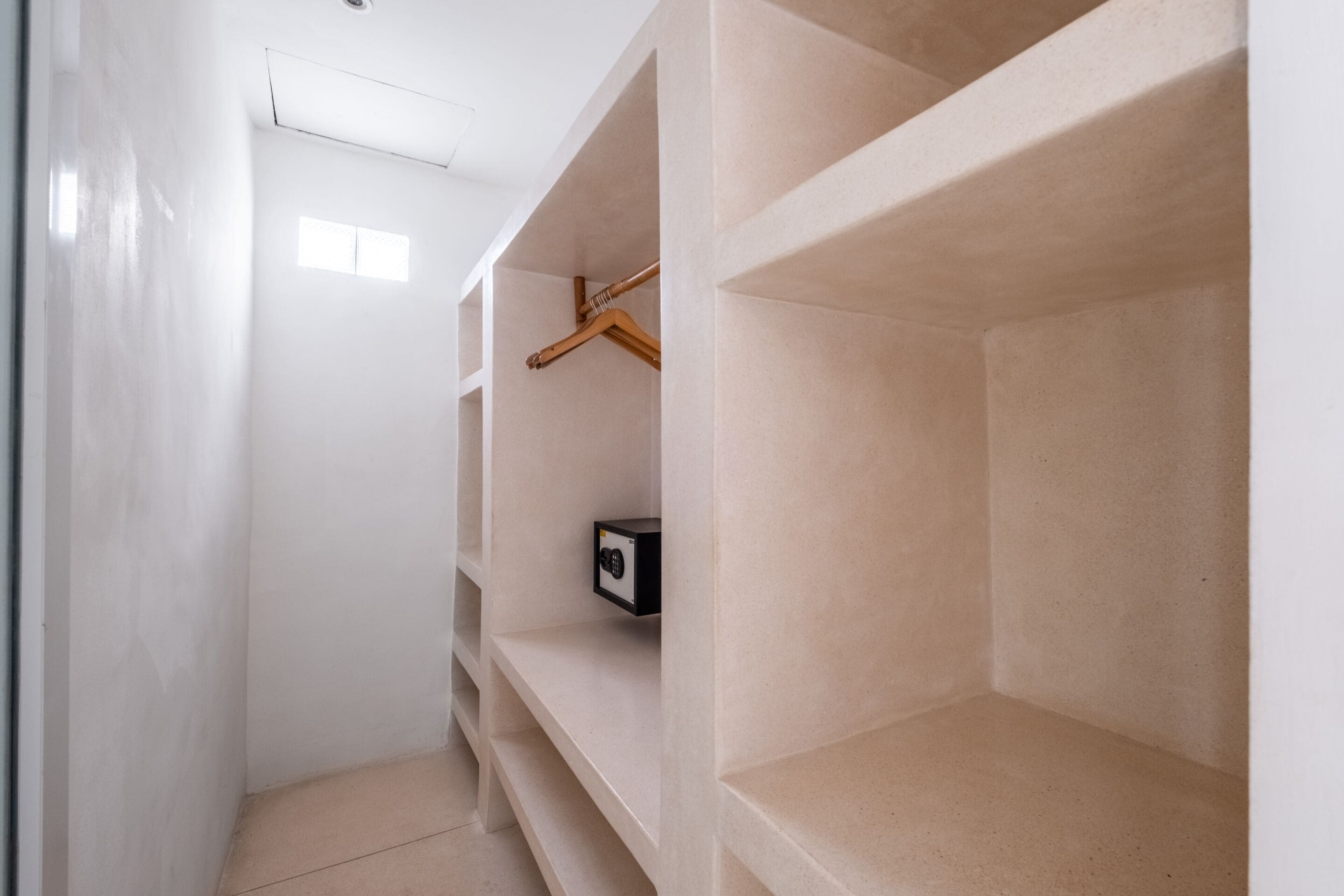 shower, free toiletries, towels