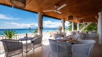 Breakfast, lunch, dinner served; international cuisine, beach views